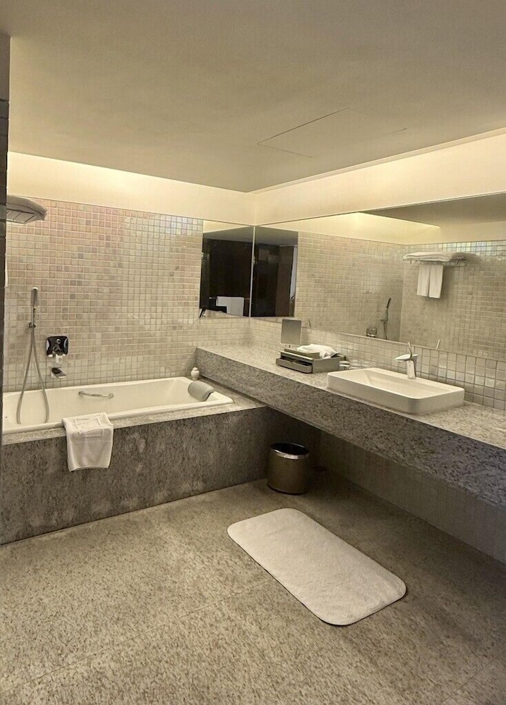 Executive Quadruple Room