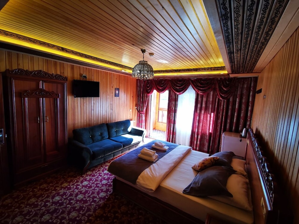 Deluxe Rooms photo 1