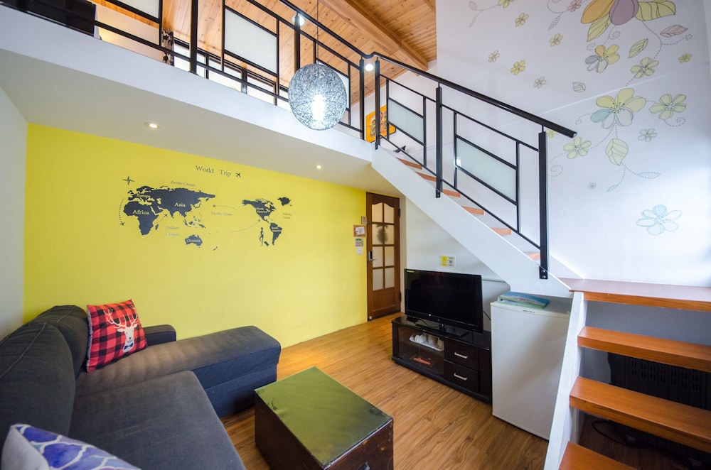 Signature Quadruple Room, 2 Double Beds, Mezzanine