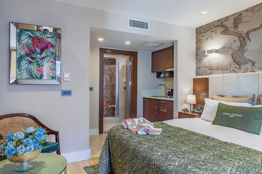 Deluxe Suite photo 1