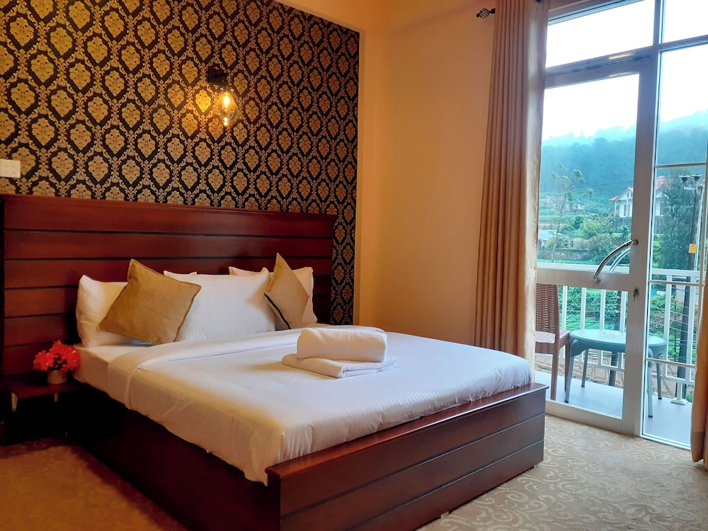 Deluxe Triple Room, Balcony, Mountain View