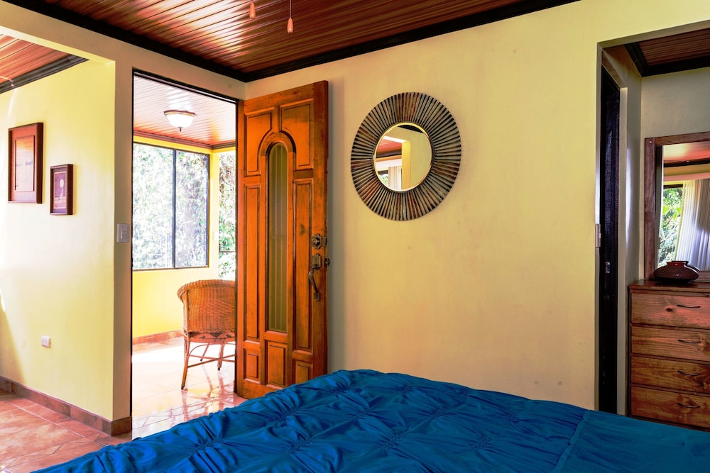 Honeymoon Cottage photo 2