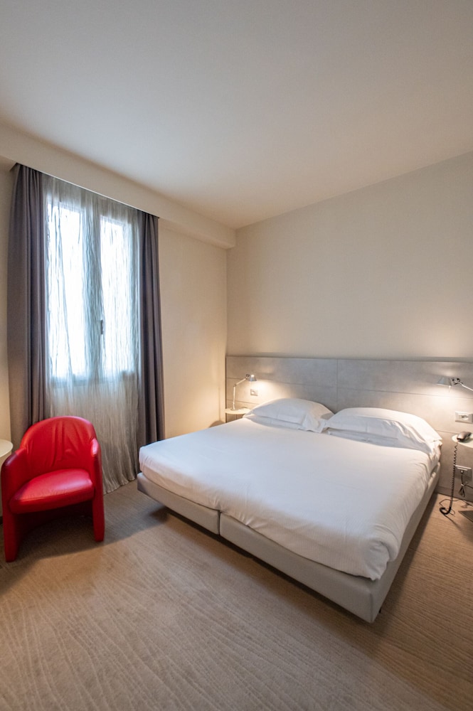 Classic Double Room - Photo 3