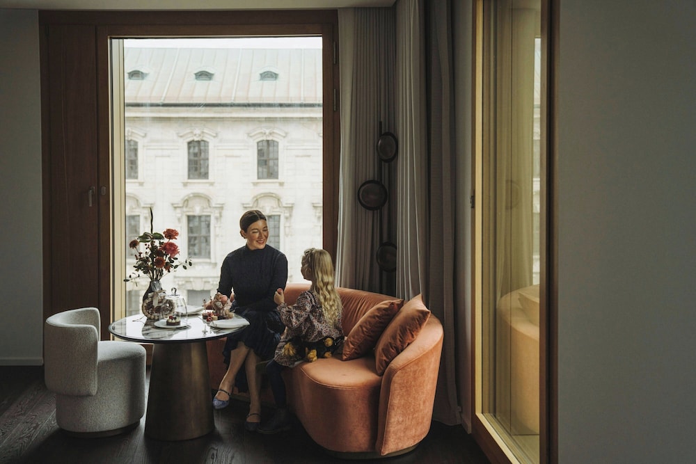 Suite, 1 Bedroom, City View (Terrace)