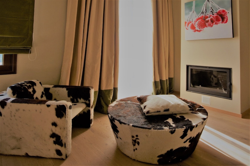 Deluxe Double Room, Fireplace (Forest View) photo 2