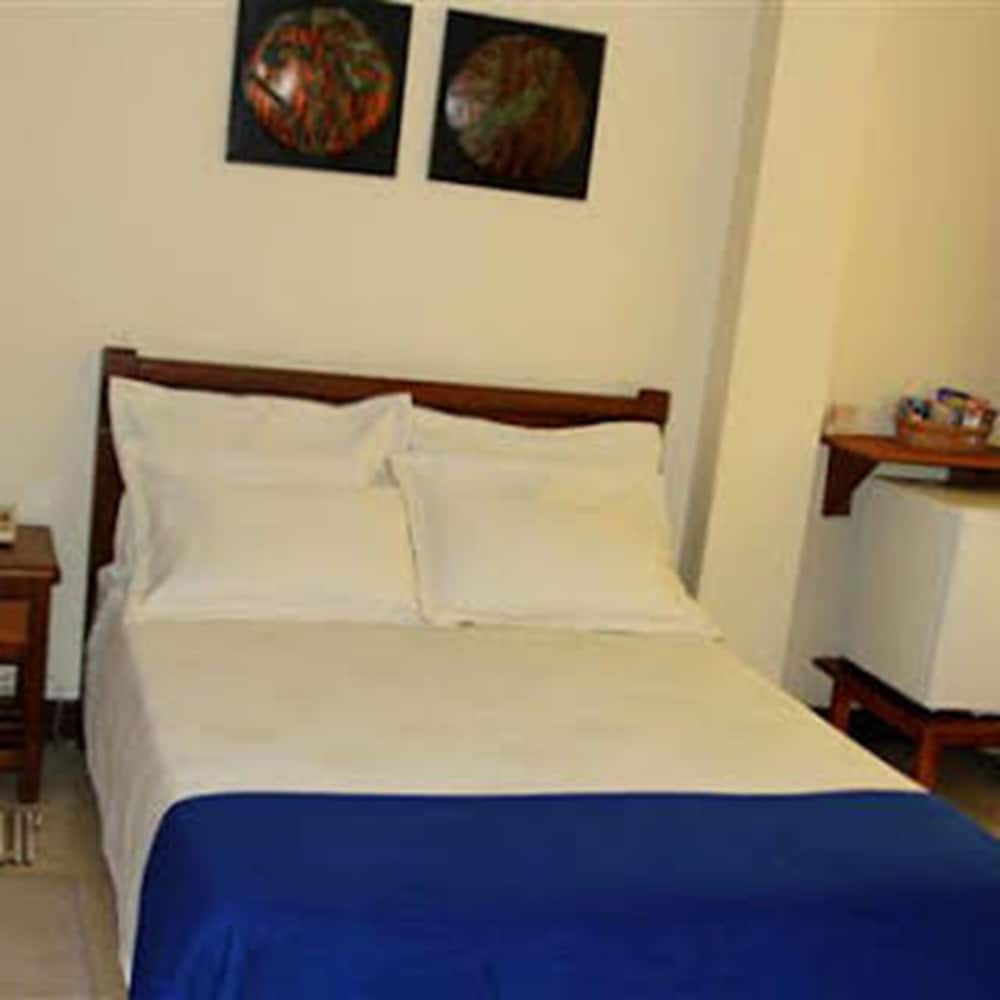 Basic Double Room, 1 Double Bed photo 2