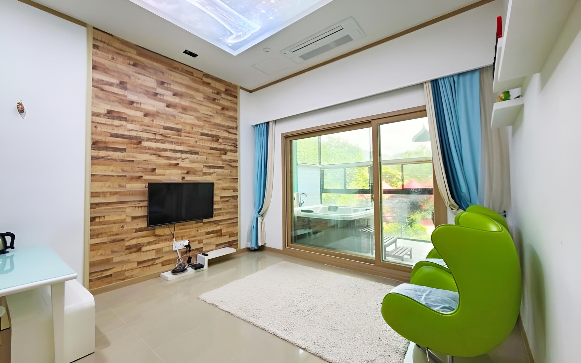Room (Archer (Spa Duplex)) - Photo 9