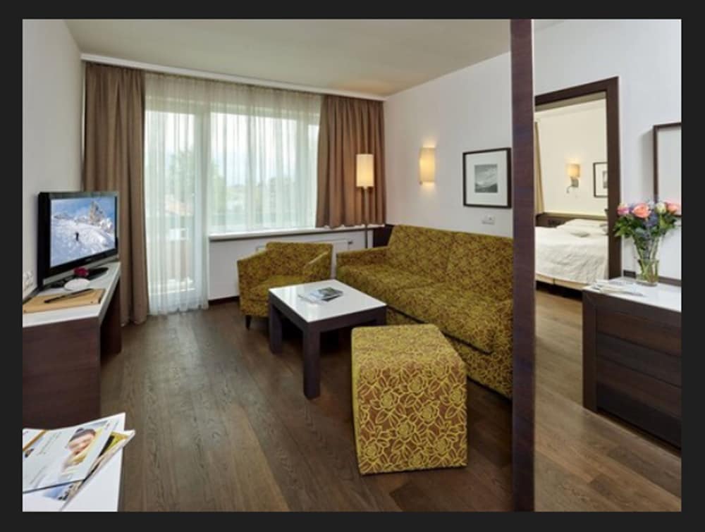 Design Suite, 1 Bedroom, Non Smoking, Mountainside photo 1