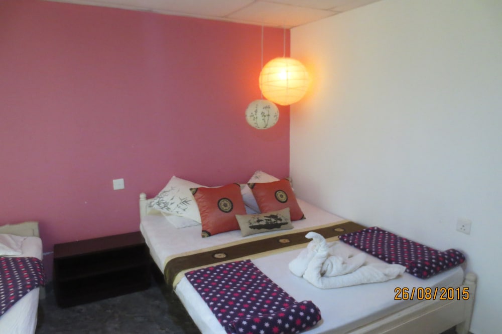 Deluxe Double Room, 1 King Bed, Sea View, Garden Area photo 1