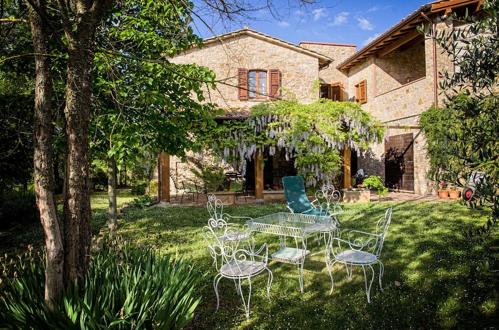 Comfort Cottage, 2 Bedrooms, Non Smoking, Pool View photo 2