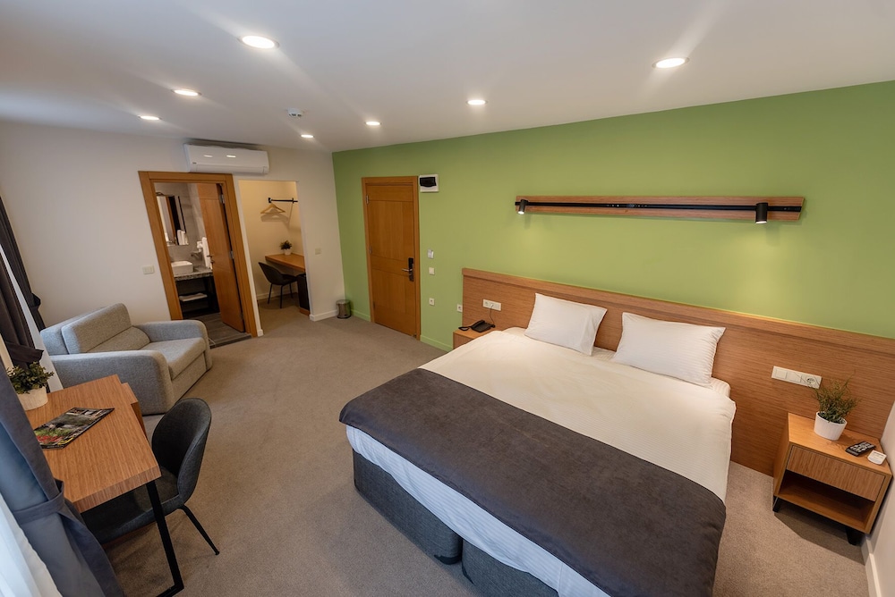 Family Double or Twin Room photo 2