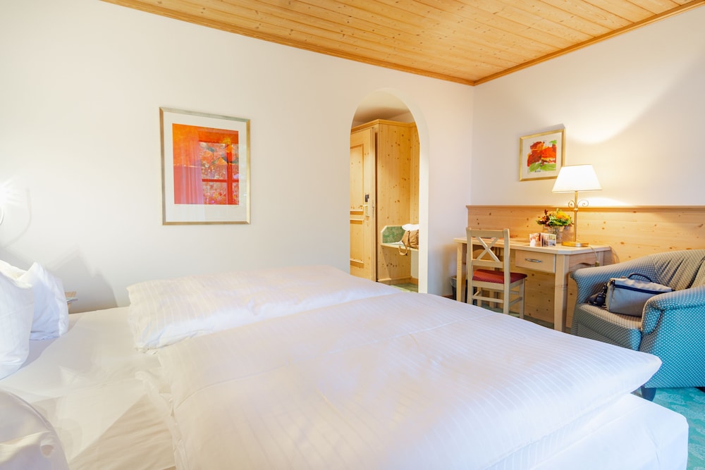 Standard Double Room Single Use photo 3