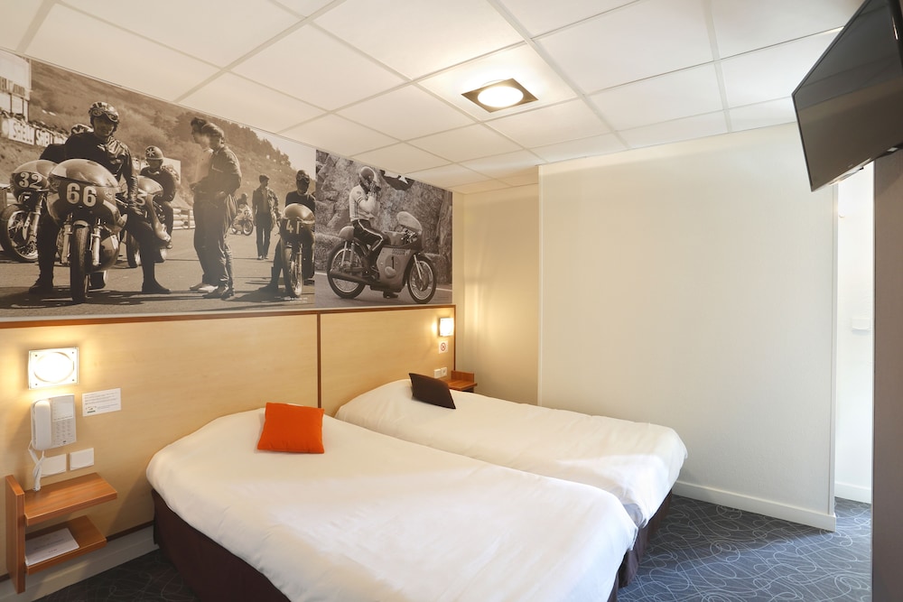 Standard Room, 2 Twin Beds photo 1