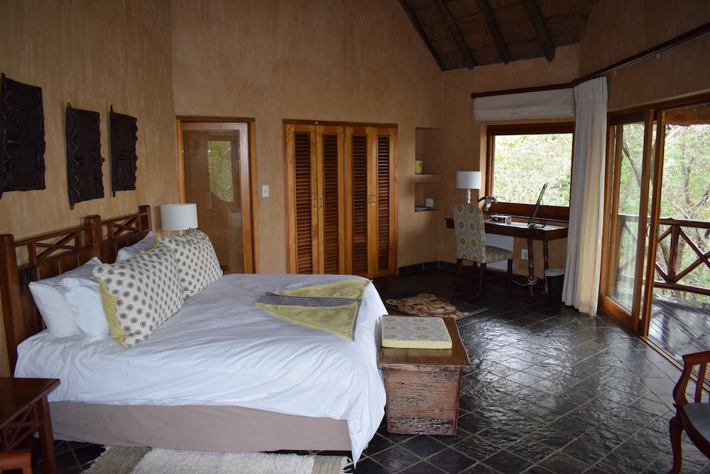 Luxury Suite photo 1