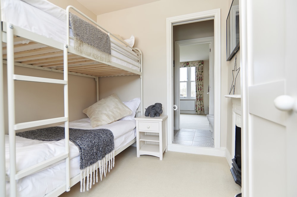 Luxury House, 4 Bedrooms, Non Smoking photo 3
