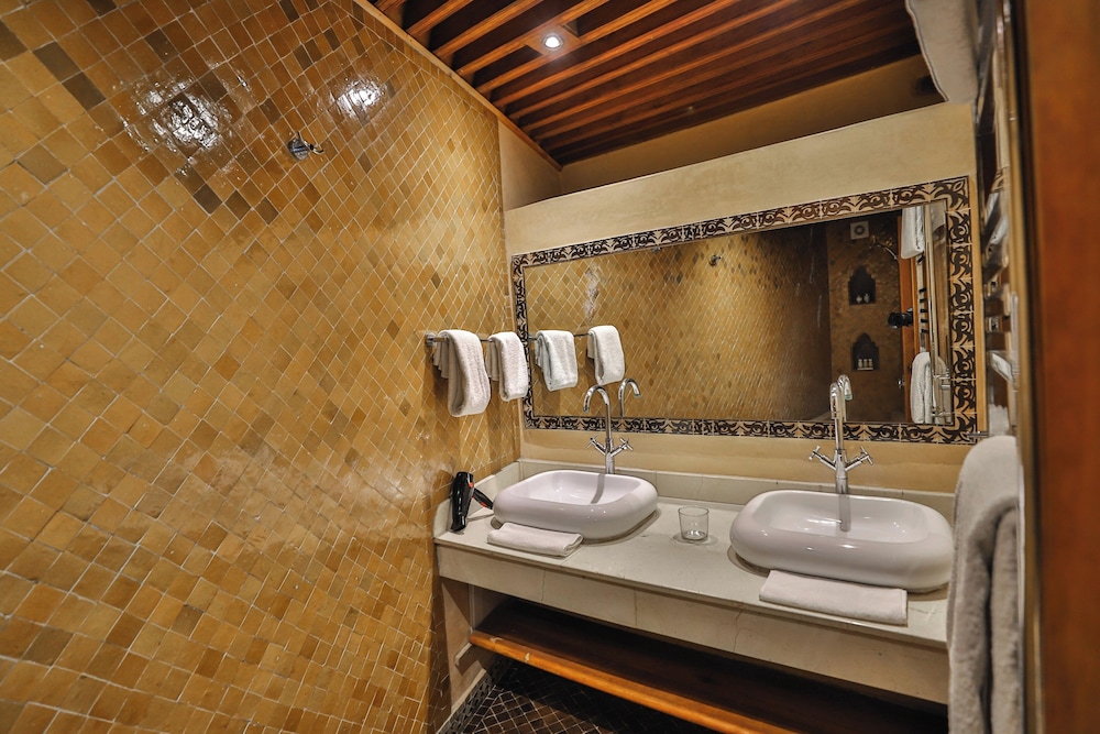 Romantic Double Room (Zaina) photo 3