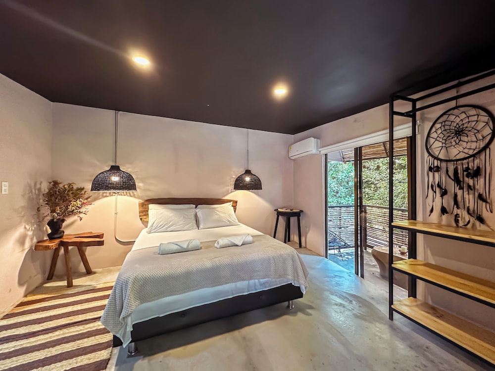 Junior Room, River View