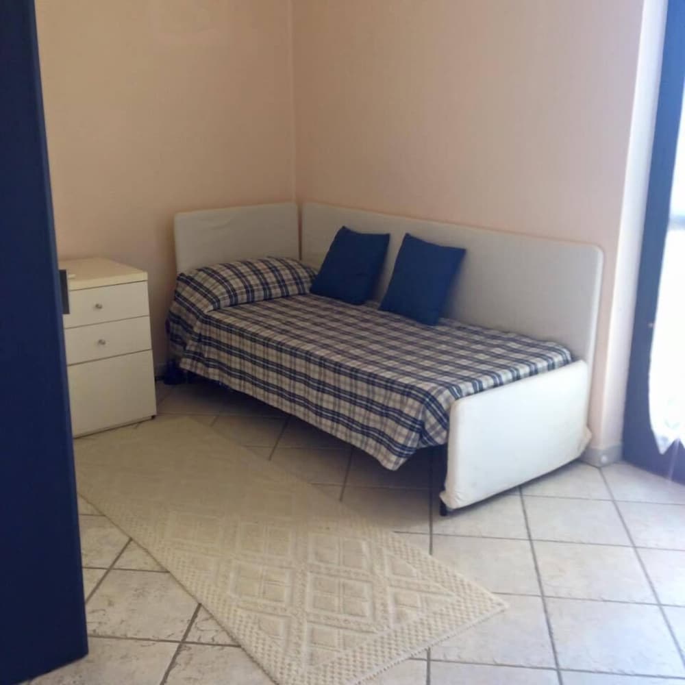 Single Room, Shared Bathroom