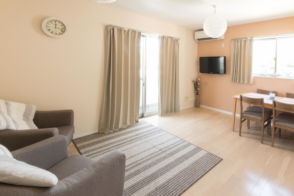 Two-Bedroom Apartment 202 photo 1