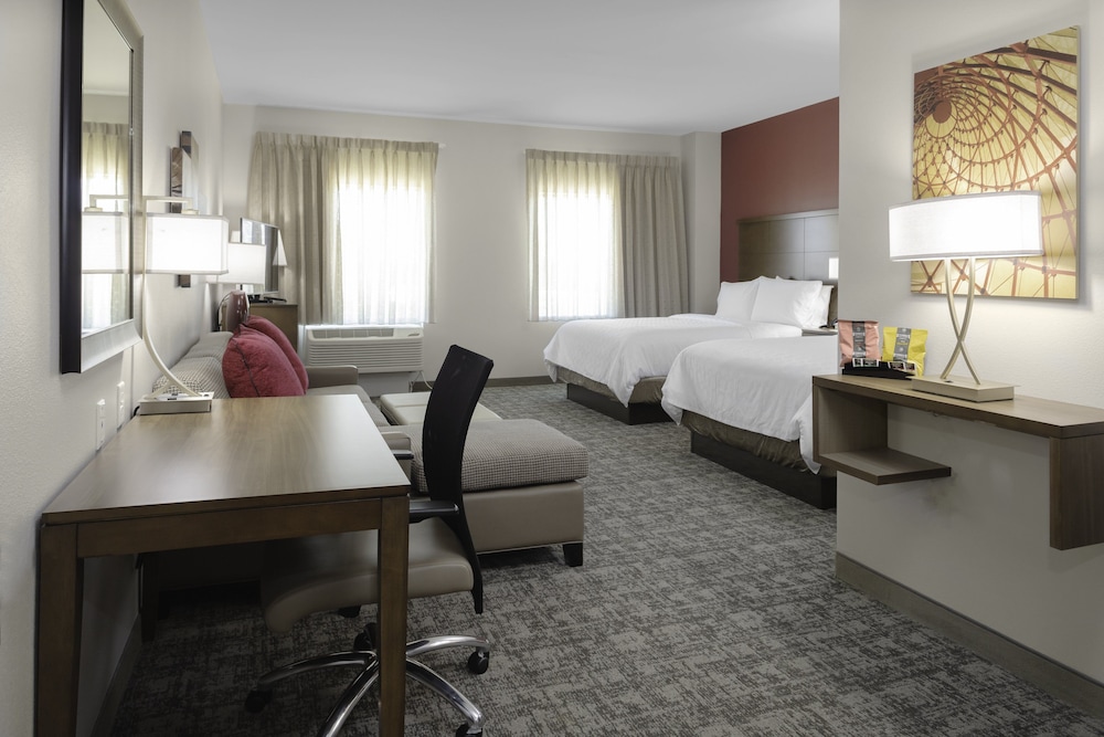 Studio Suite, 2 Queen Beds, Accessible Bathtub (Mobility) photo 3