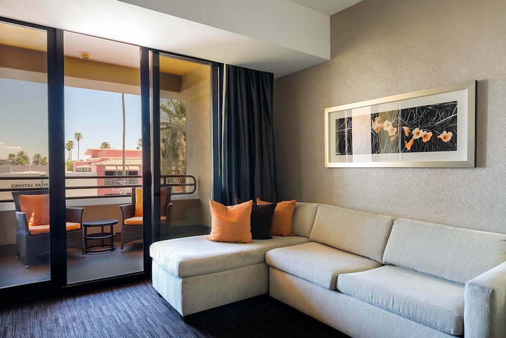 Suite, 2 Double Beds, City View - Photo 2