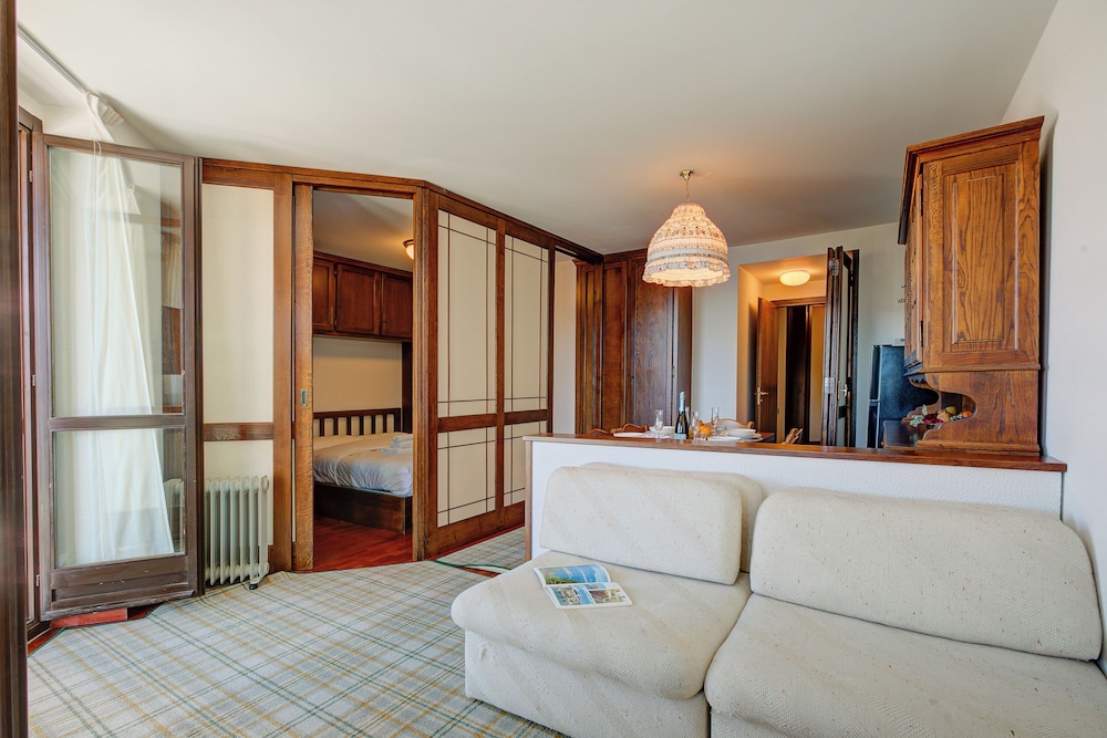 Family Apartment, Multiple Bedrooms (Appartamento Principino 24 Ski in Ski)