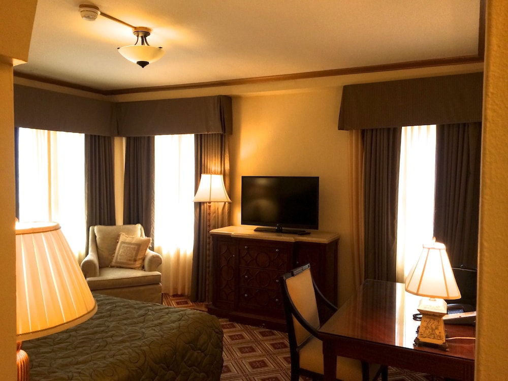 Room, 1 King Bed - Photo 14
