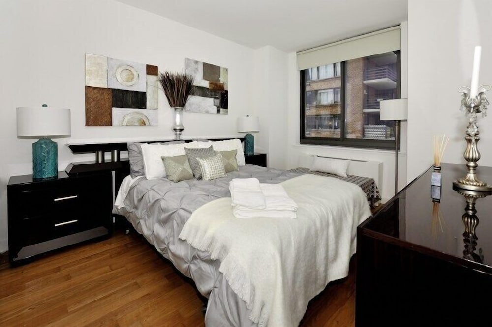 Columbus Avenue photo 2