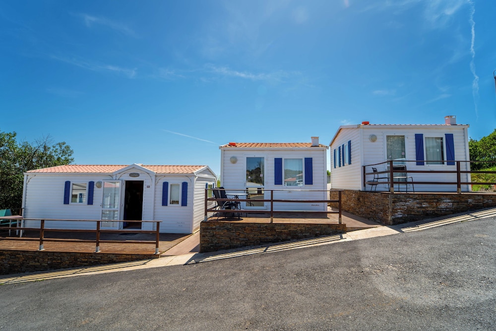 Business Bungalow photo 2
