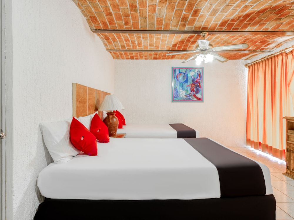 Standard Room, 2 Double Beds photo 2