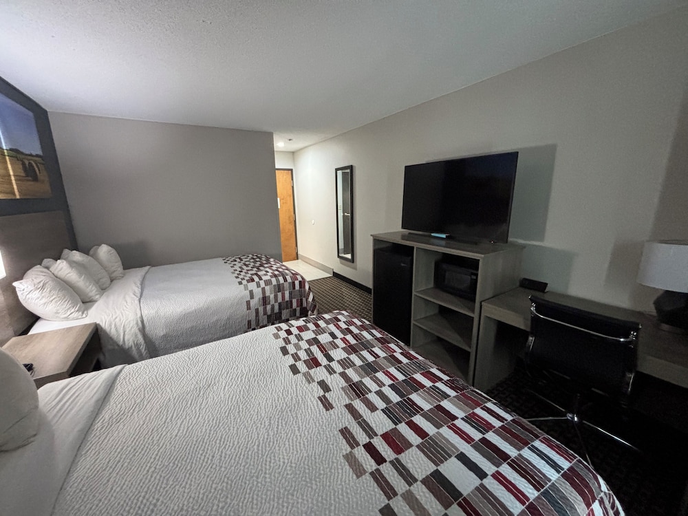 Suite, Multiple Beds, Non Smoking photo 3