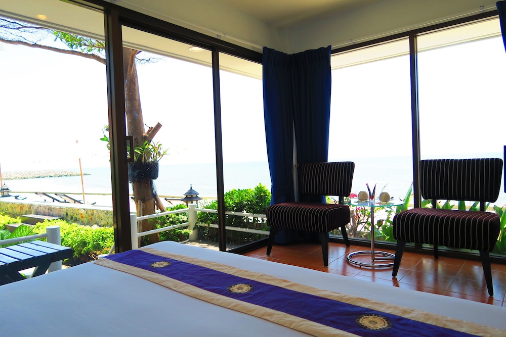 VIP Beachfront Cabin
