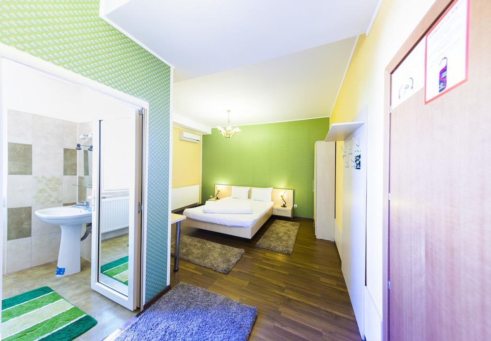 Superior Suite, 1 Queen Bed with Sofa bed, Non Smoking photo 1