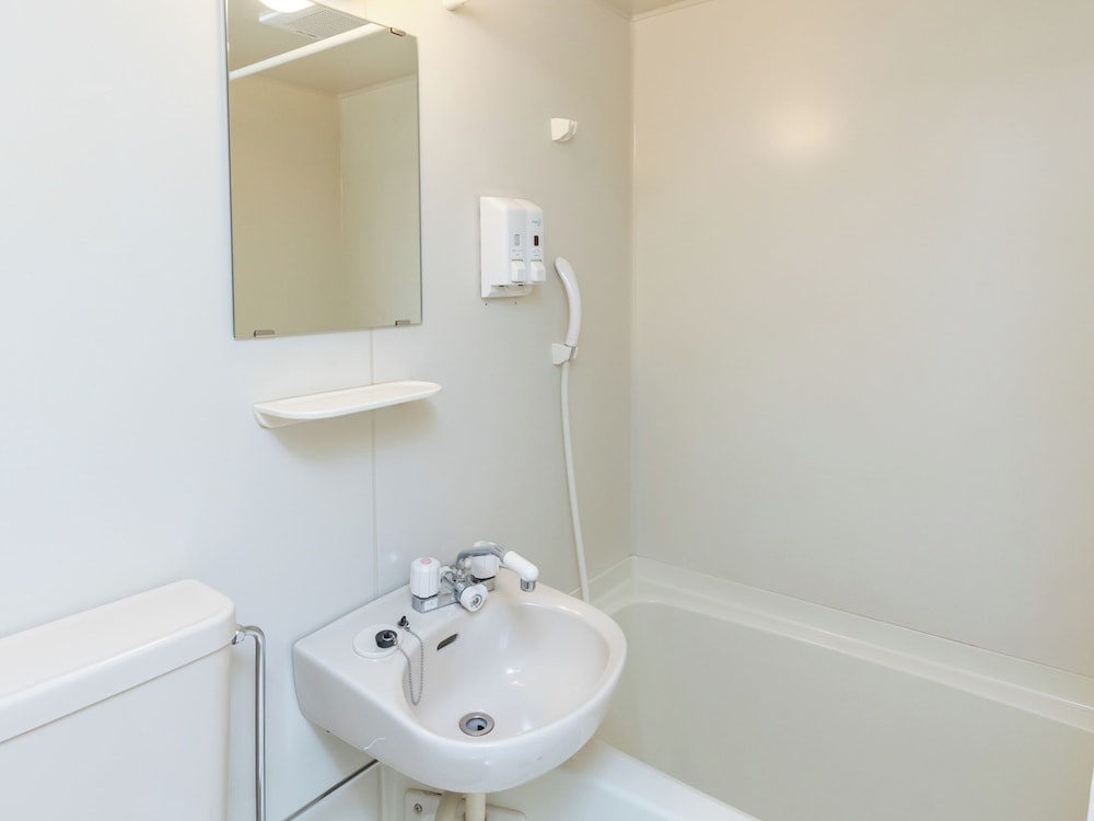 Twin Room, Non Smoking - Photo 5