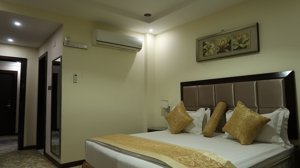 Lotus Suite photo 2