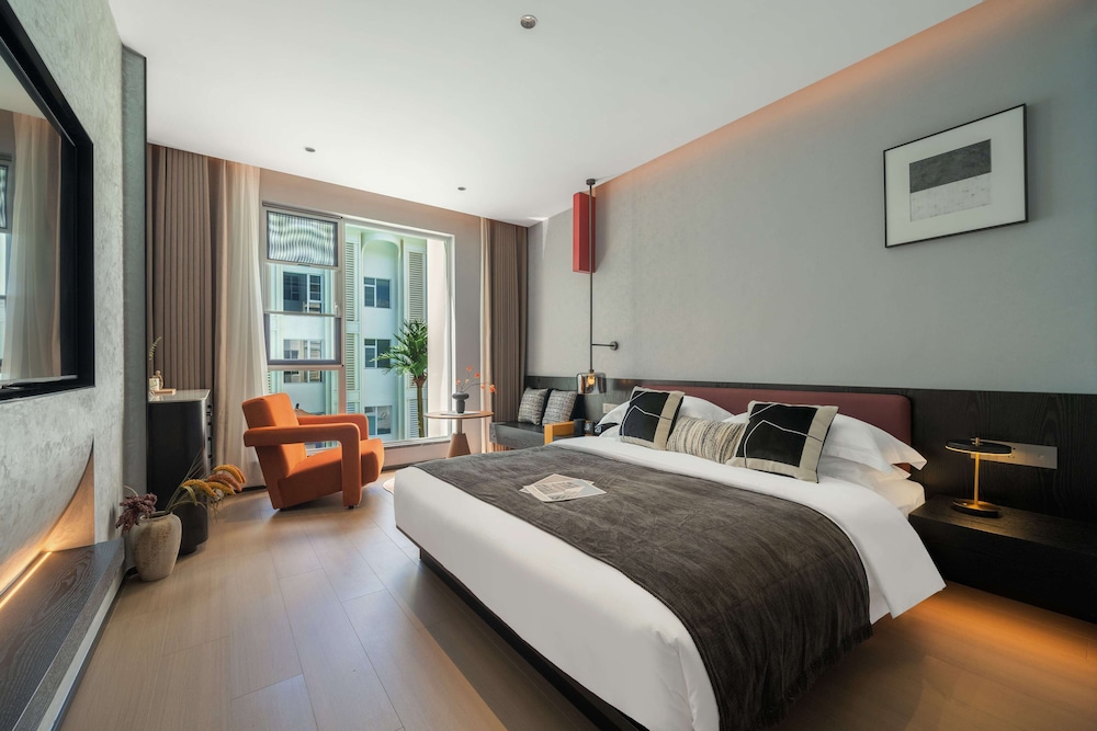 Classic Double Room, Pool View