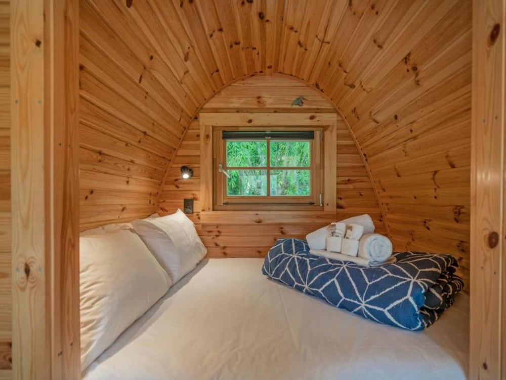 Standard Glamping Pod photo 3
