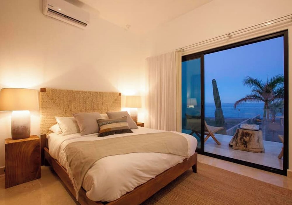 Deluxe Double Room, Partial Sea View