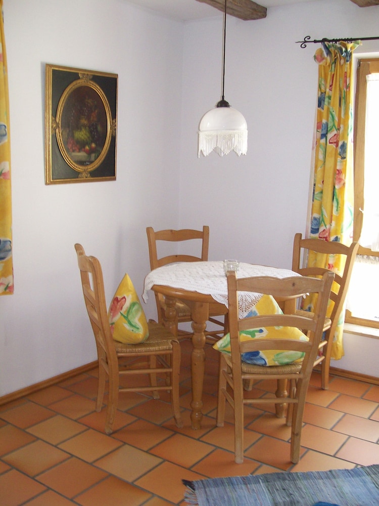 Apartment photo 2