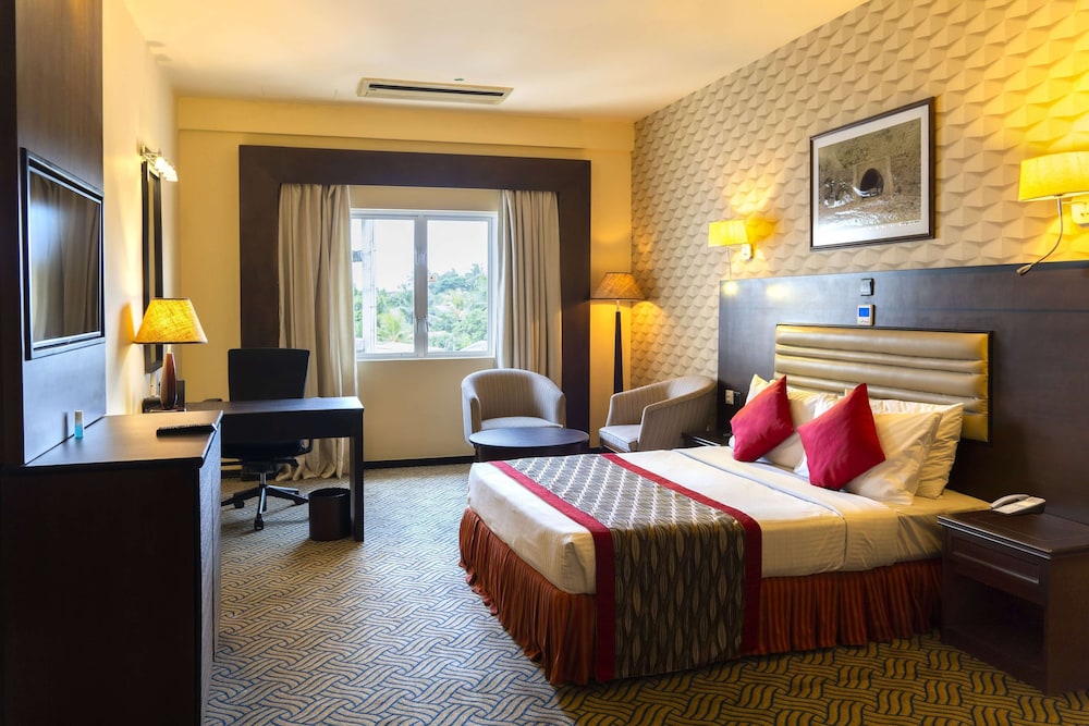 Deluxe Room, 1 Queen Bed photo 1