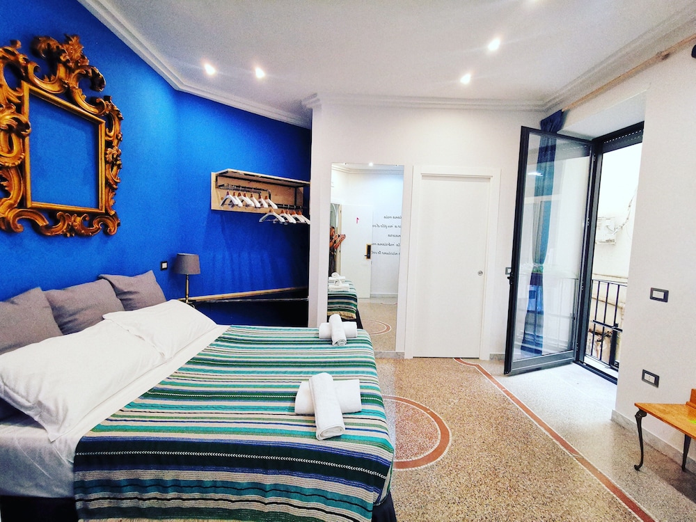 Deluxe Double Room (1)