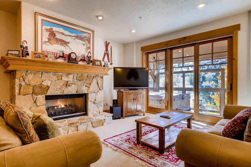 Condo, 3 Bedrooms
