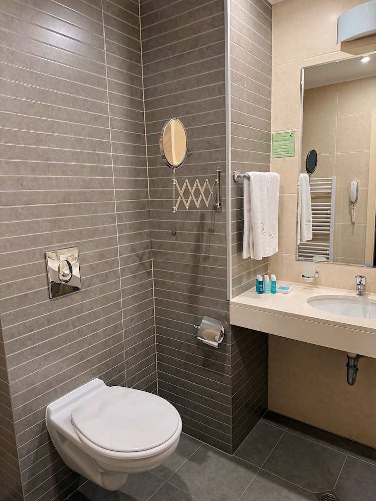 Standard Room (Free room upgrade upon availability) - Photo 6