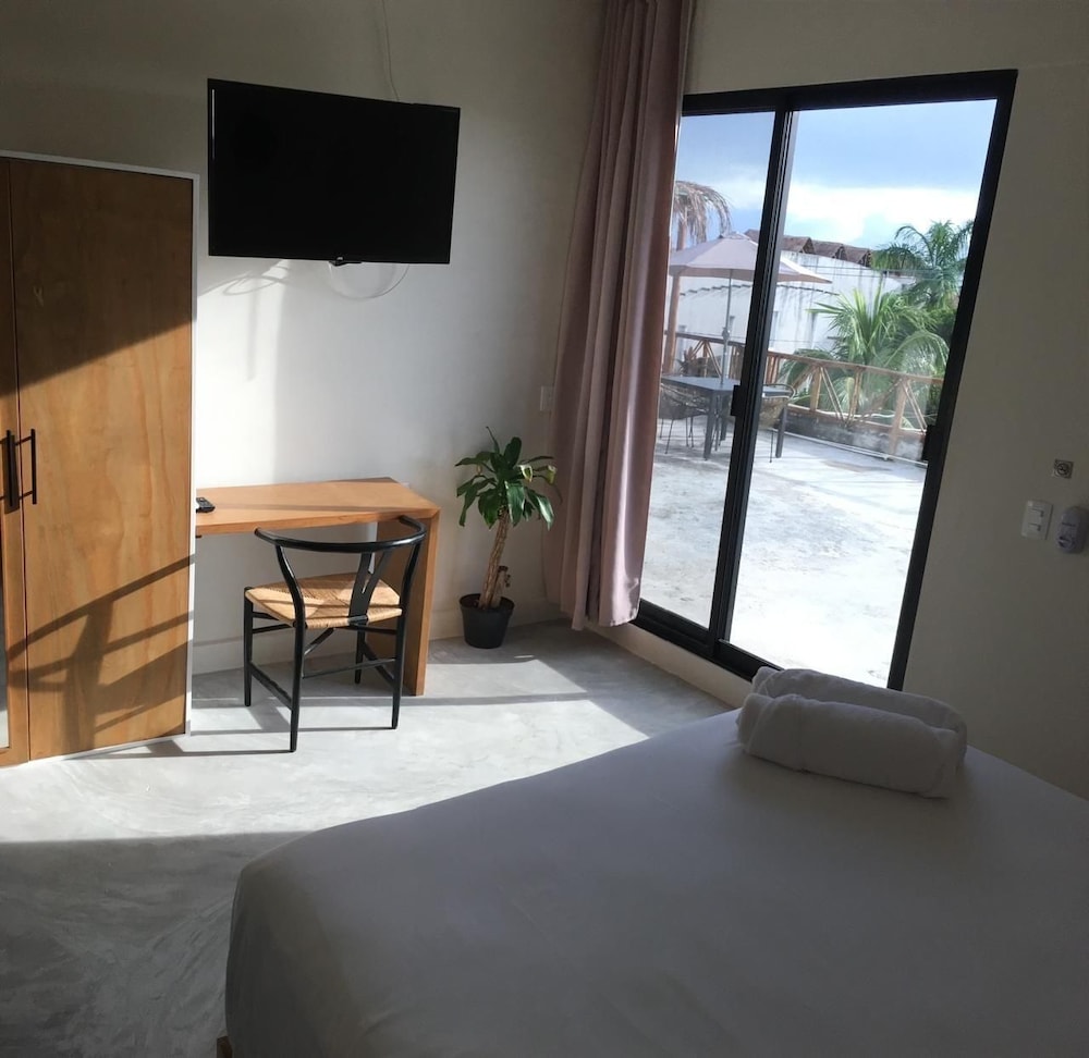 Deluxe Room, City View photo 3