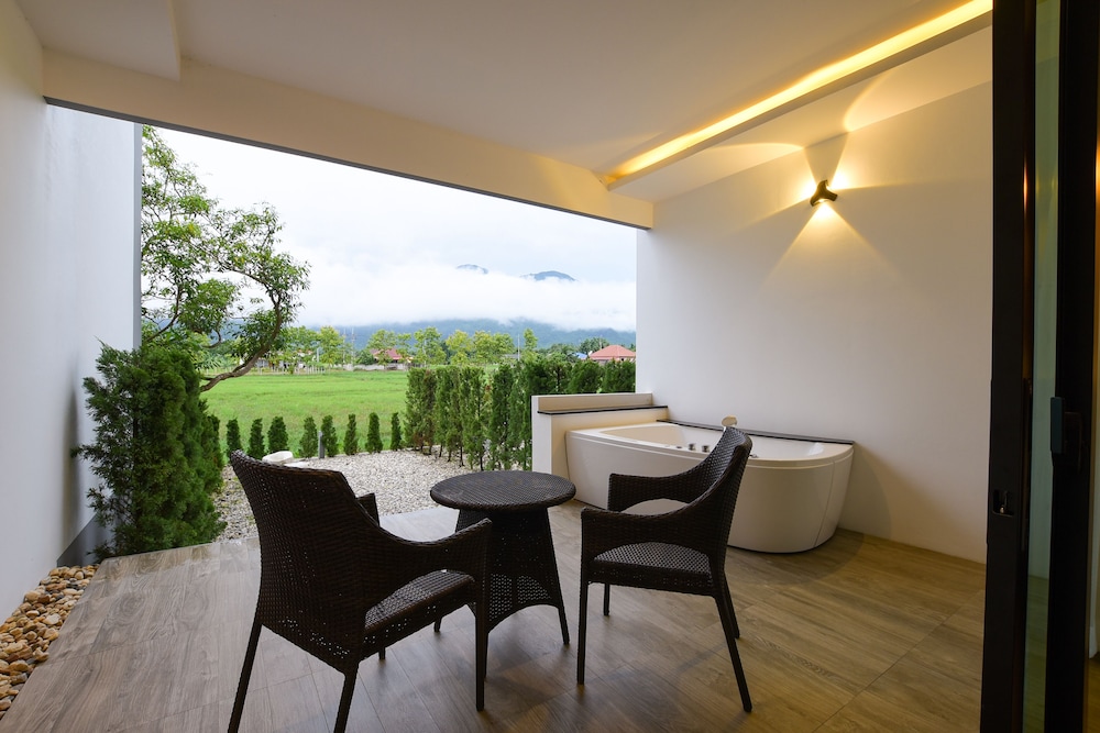 King Jacuzzi Suite - Photo 1