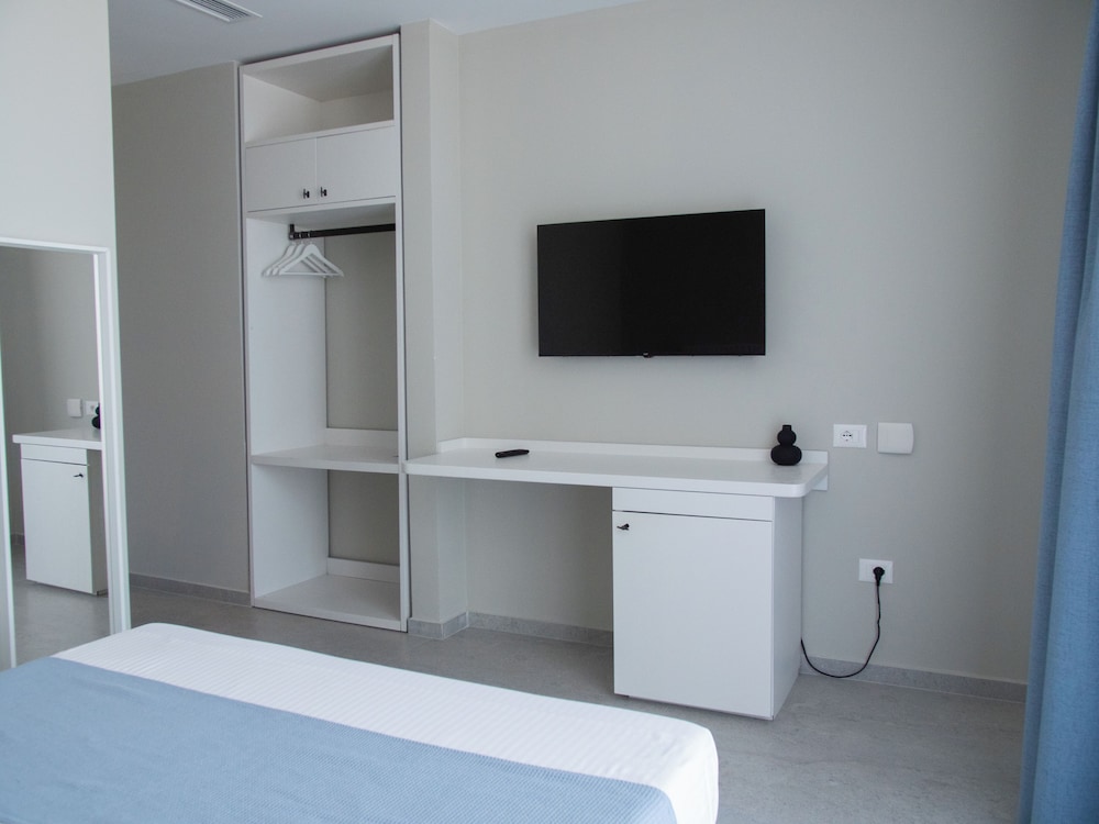 Double Room, Balcony, Sea View photo 2