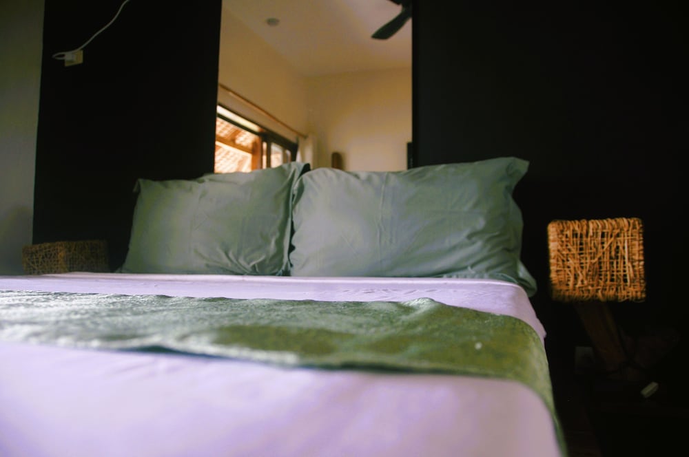 Deluxe Double Room with Balcony - Photo 2