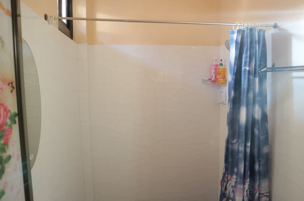 Quadruple Room with Bathroom 2 photo 2