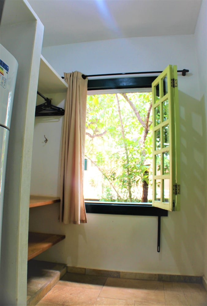 Suite (1) - Photo 5