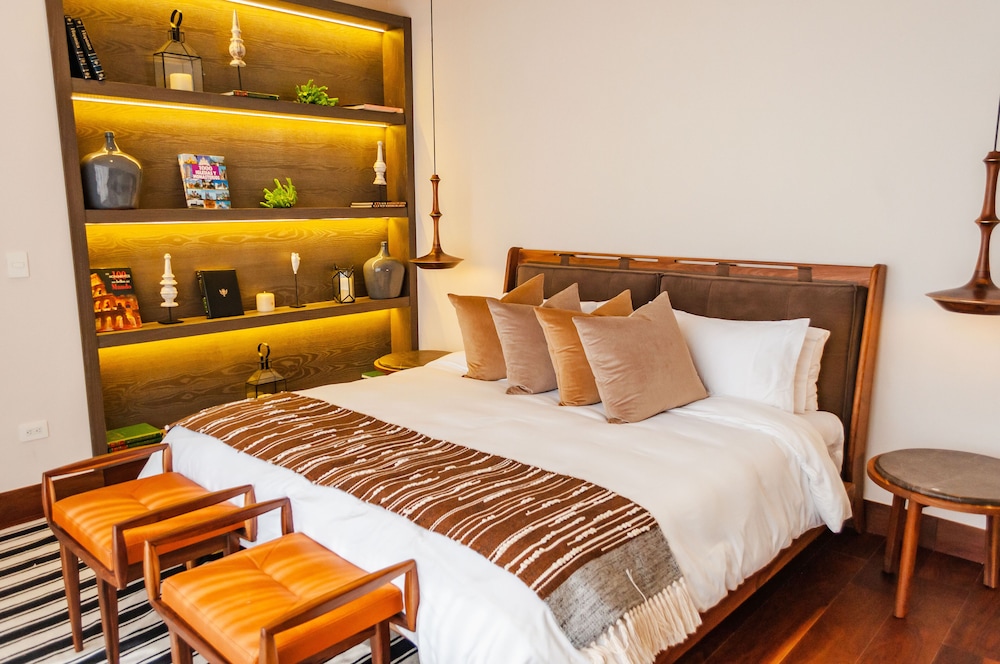 Presidential Studio Suite, 1 Bedroom, Pool View, Poolside